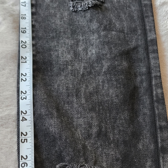 Fashion nova destructed jeans - Picture 5 of 5